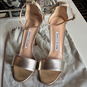Manolo Blahnik Tres Ankle Strap Sandals Metallic Gold Leather heels Size 37
